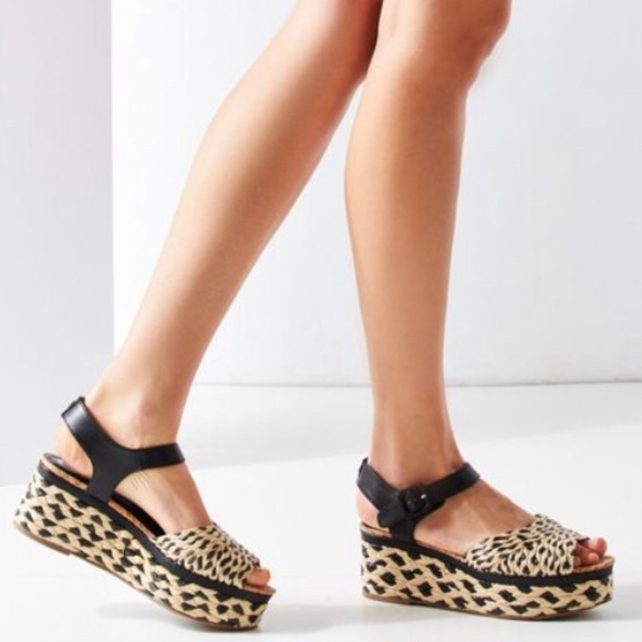 Circus Sam Edelman Warren Platform (Black) - Picture 2 of 8